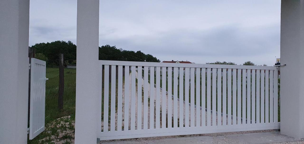 Apartmani Bojeresku Negotin Kültér fotó